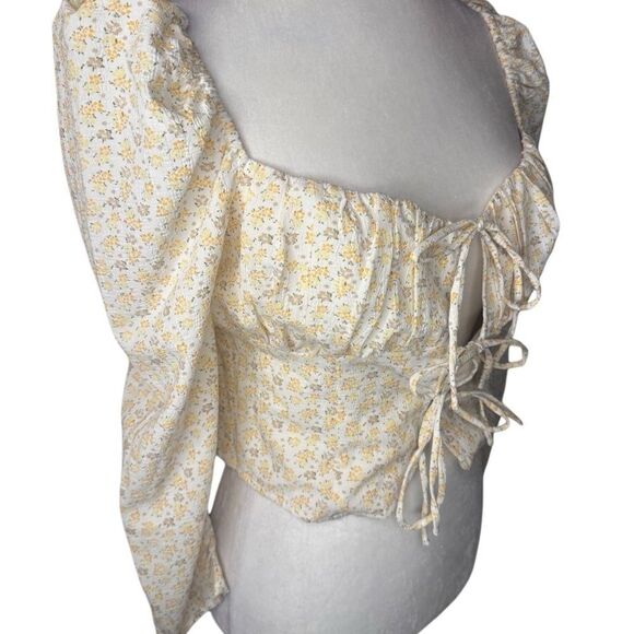 NWT LUSH Brynn front tie top size Small yellow floral - Picture 3 of 9